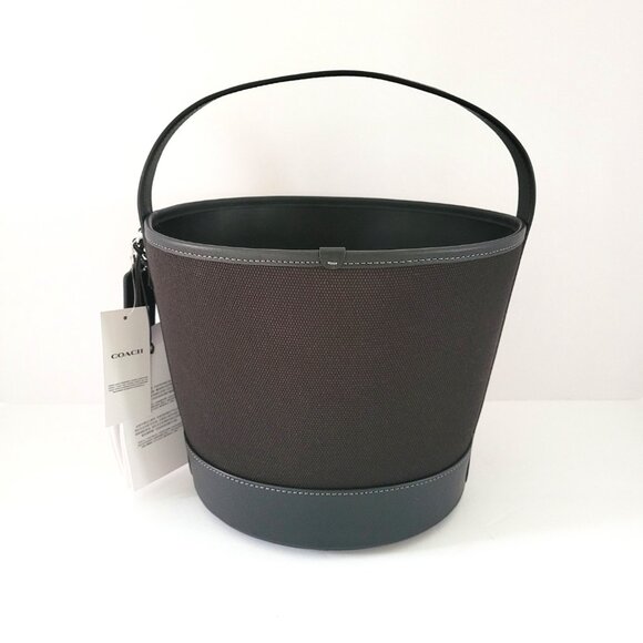 Coach CCE04 Trick Or Treat Cat Halloween Bucket 2025 Black Regenerative - Picture 4 of 7